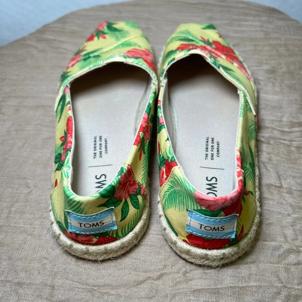 TOMS Alpargata Tropical Hibiscus Floral Vaca Espadrille Slip On Flats Women 6.5